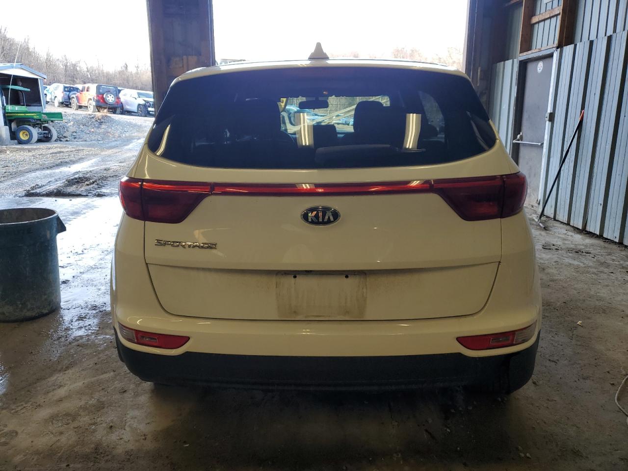 2017 KIA SPORTAGE LX photo 16