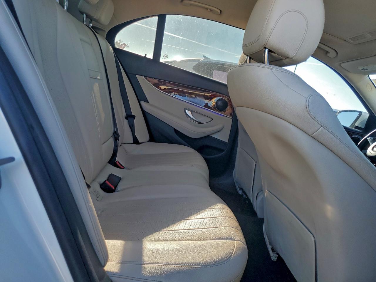 2017 MERCEDES-BENZ E 300 photo 19