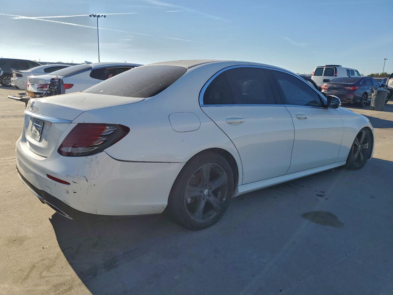 2017 MERCEDES-BENZ E 300 photo 5