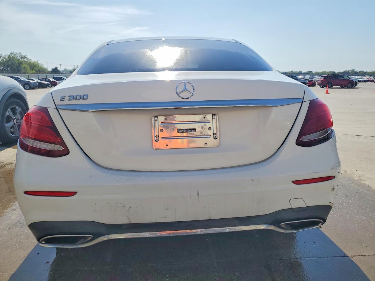 2017 MERCEDES-BENZ E 300 photo 12
