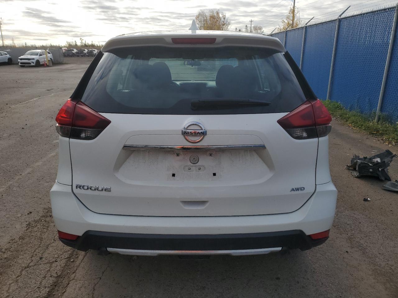 2018 NISSAN ROGUE S photo 6