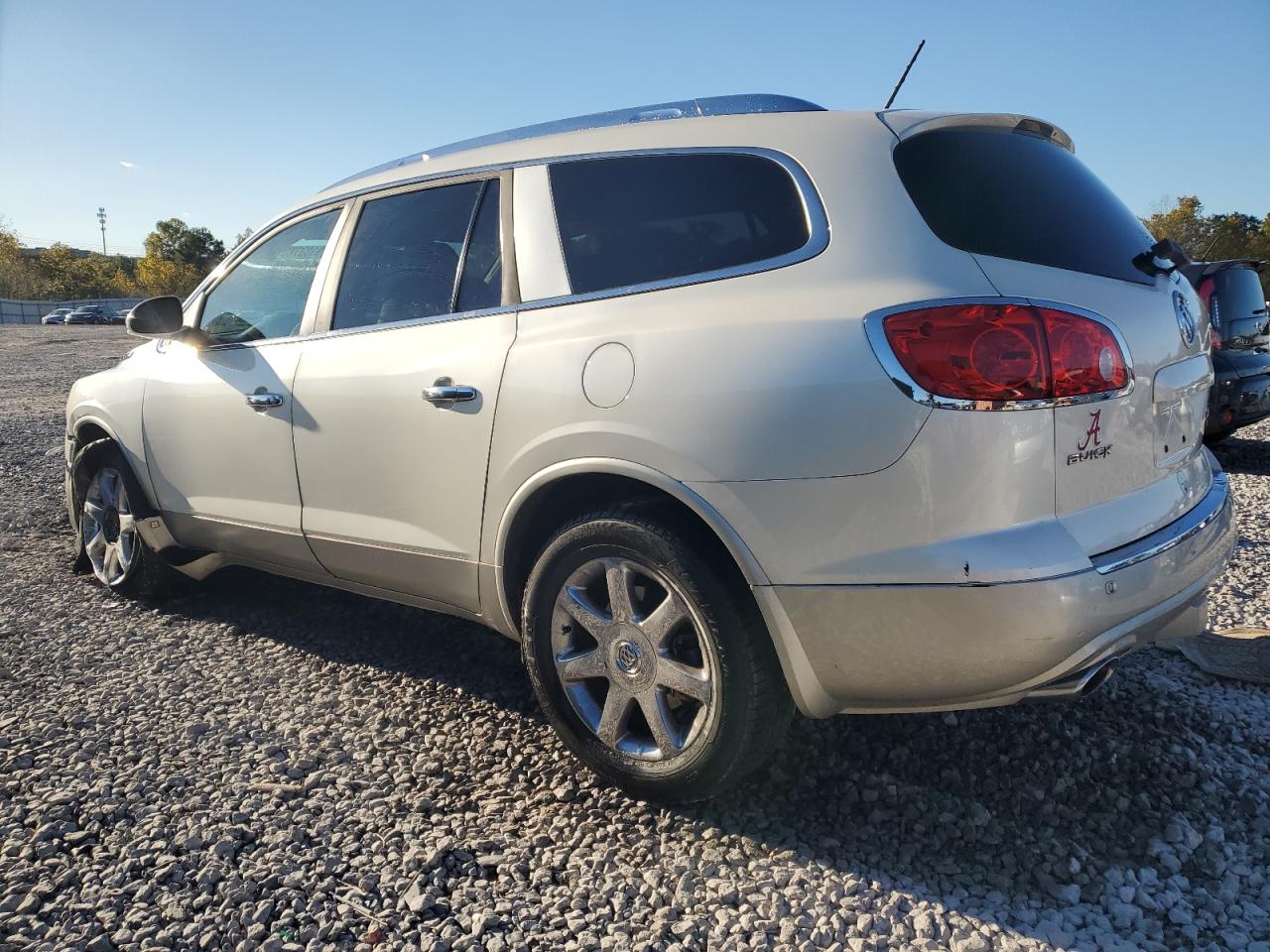2009 BUICK ENCLAVE CXL photo 2