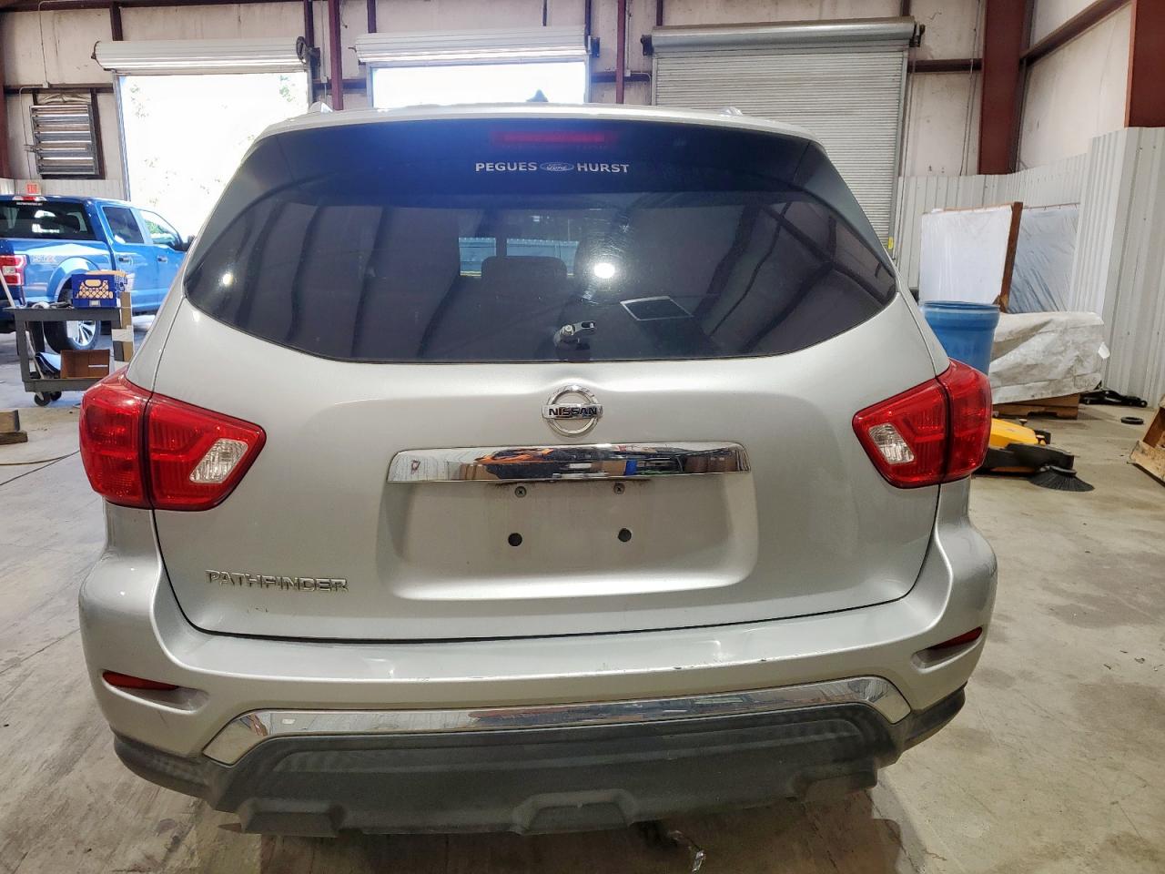 2017 NISSAN PATHFINDER S photo 11