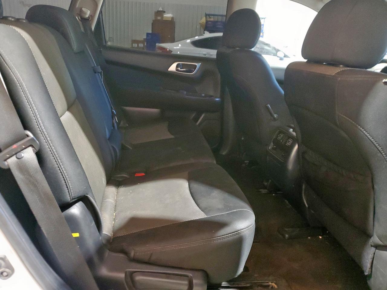 2017 NISSAN PATHFINDER S photo 19