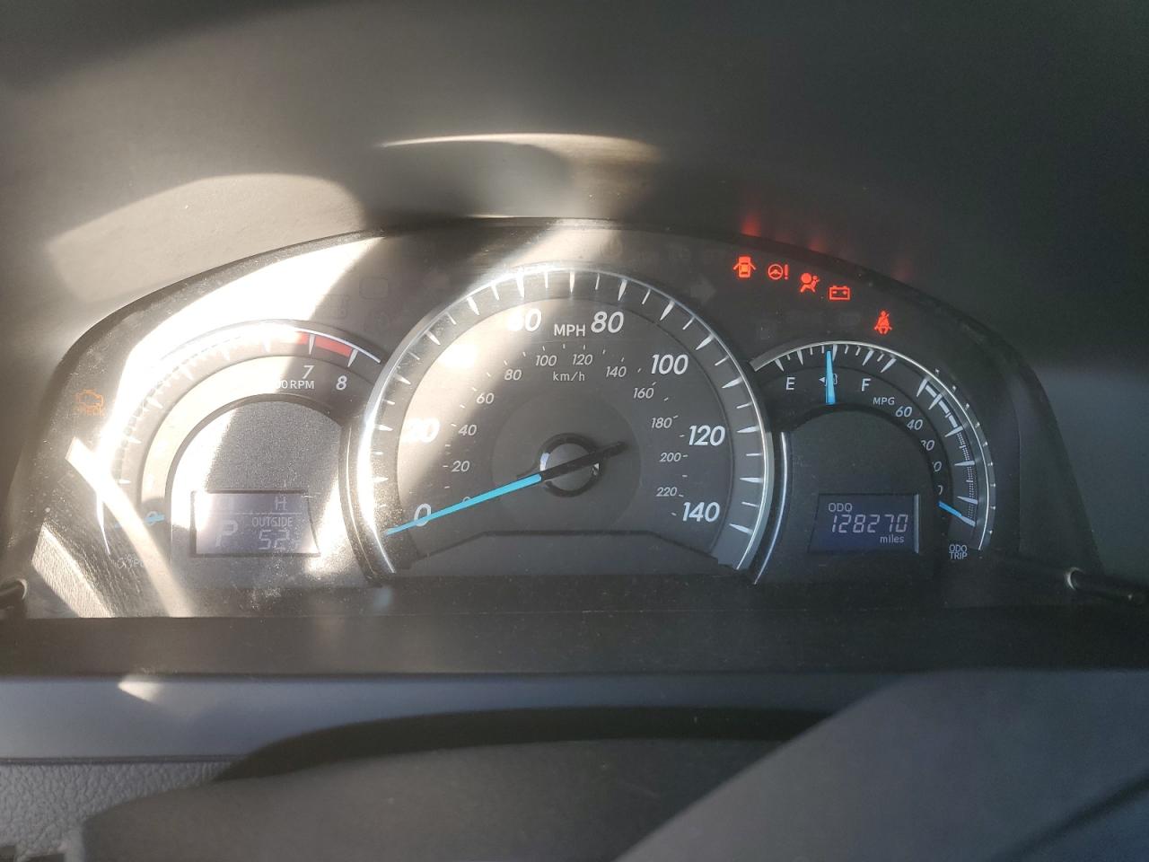 2012 TOYOTA CAMRY BASE photo 17