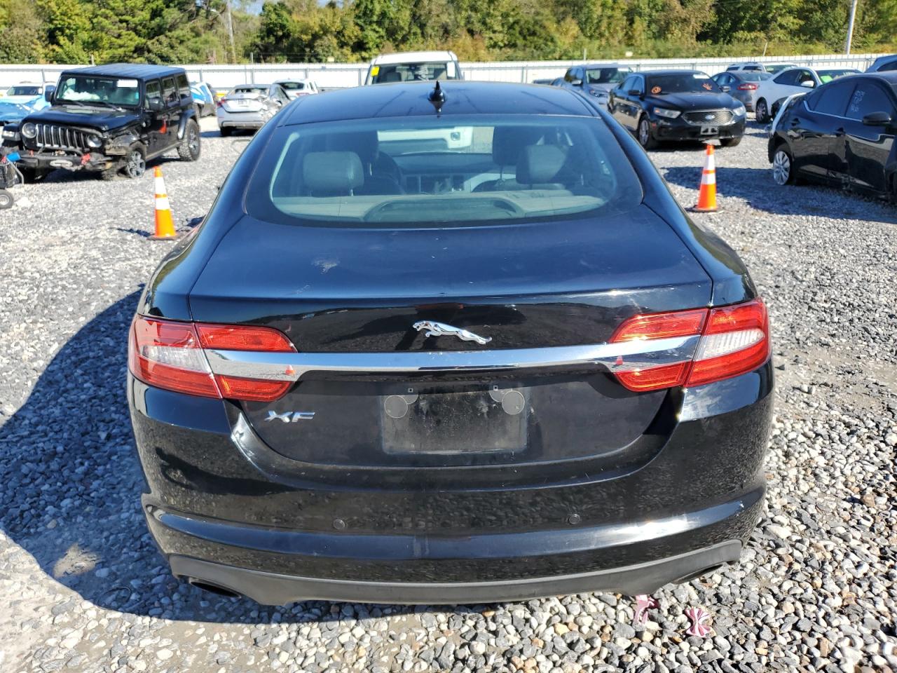 2013 JAGUAR XF photo 11