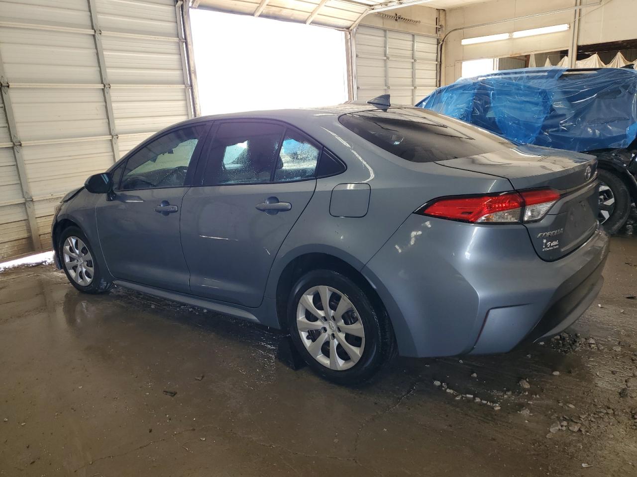 2020 TOYOTA COROLLA LE photo 2