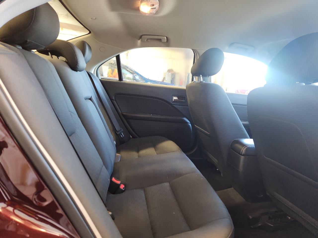 2011 FORD FUSION SE photo 19