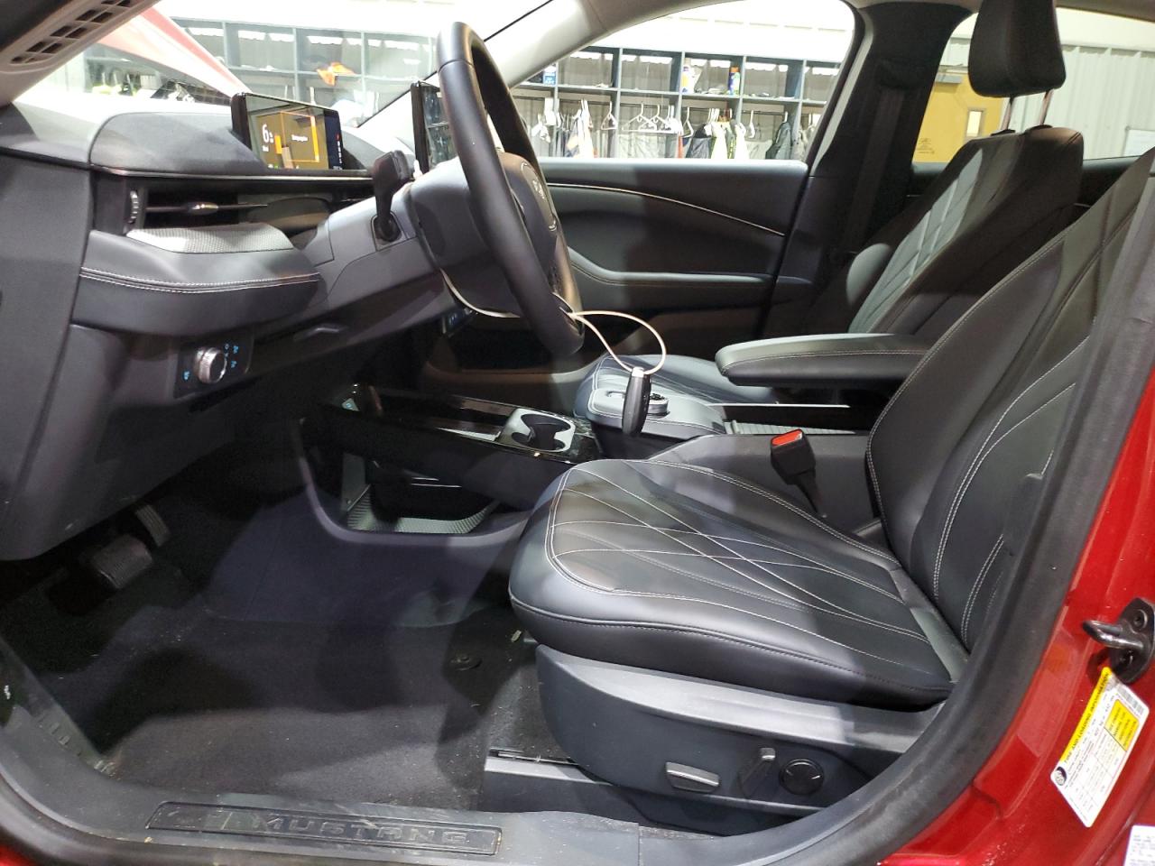 2021 FORD MUSTANG MACH-E SELECT photo 25