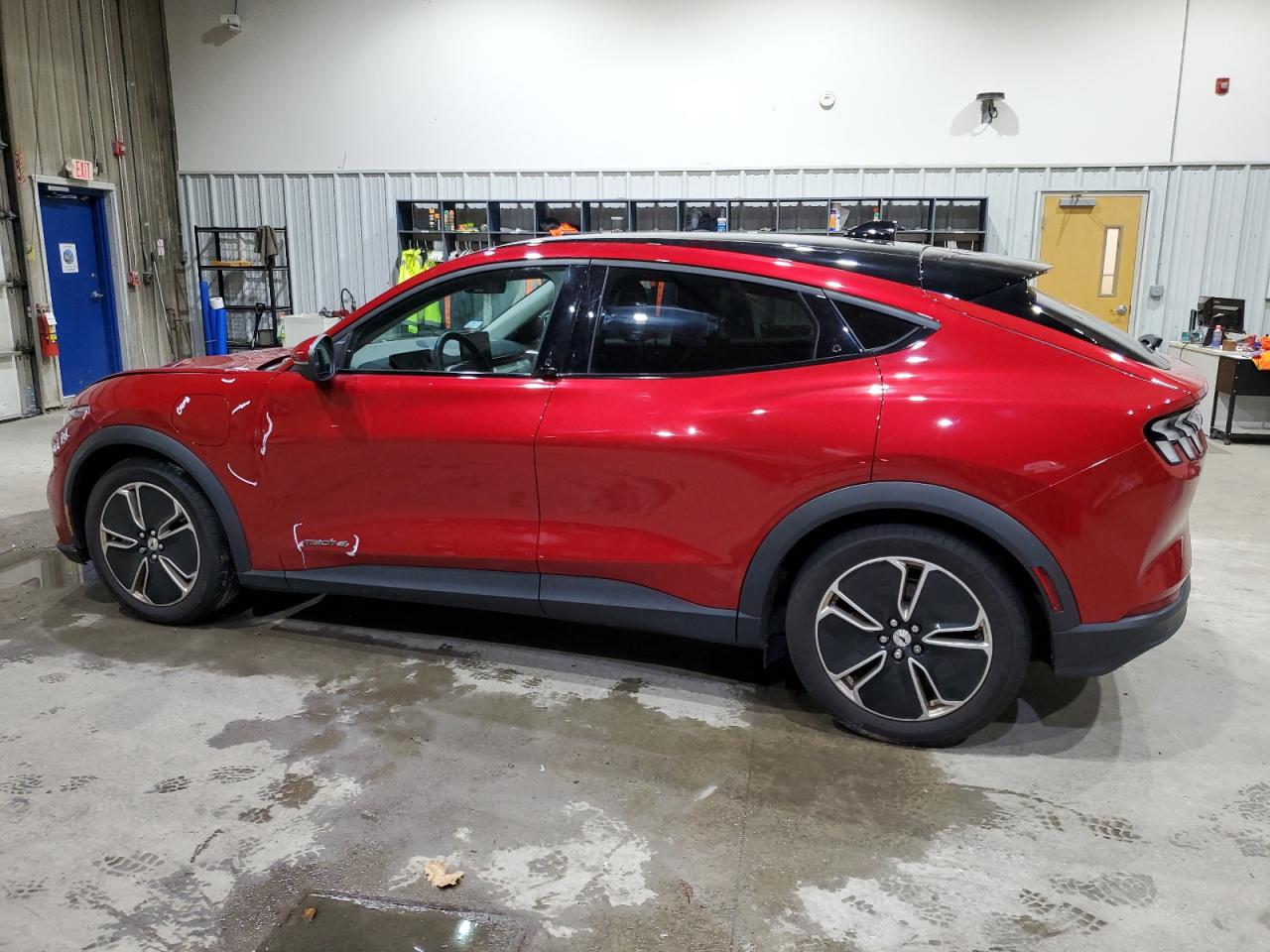 2021 FORD MUSTANG MACH-E SELECT photo 5