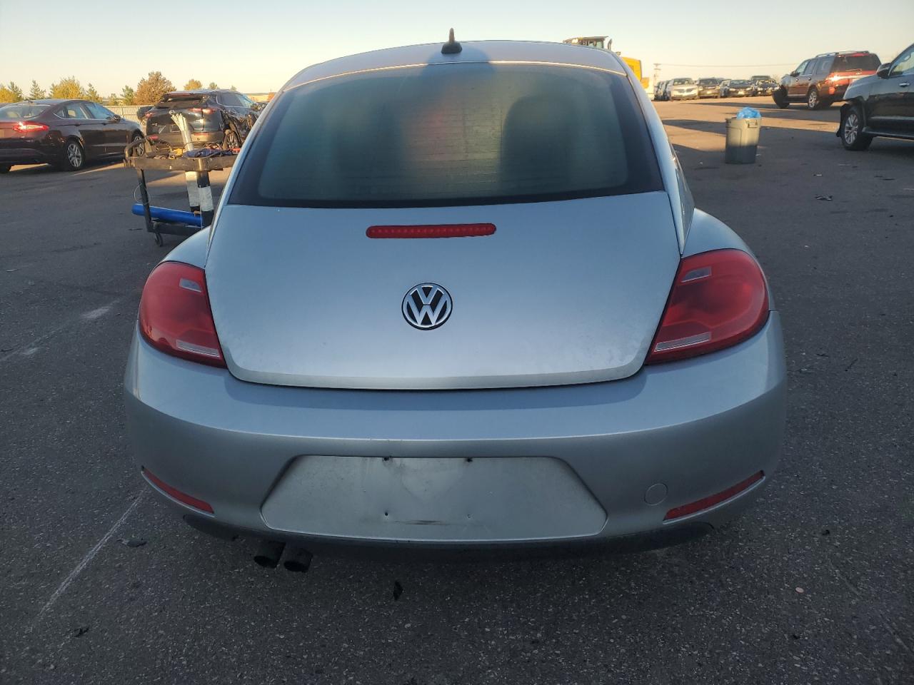 2013 VOLKSWAGEN BEETLE photo 16