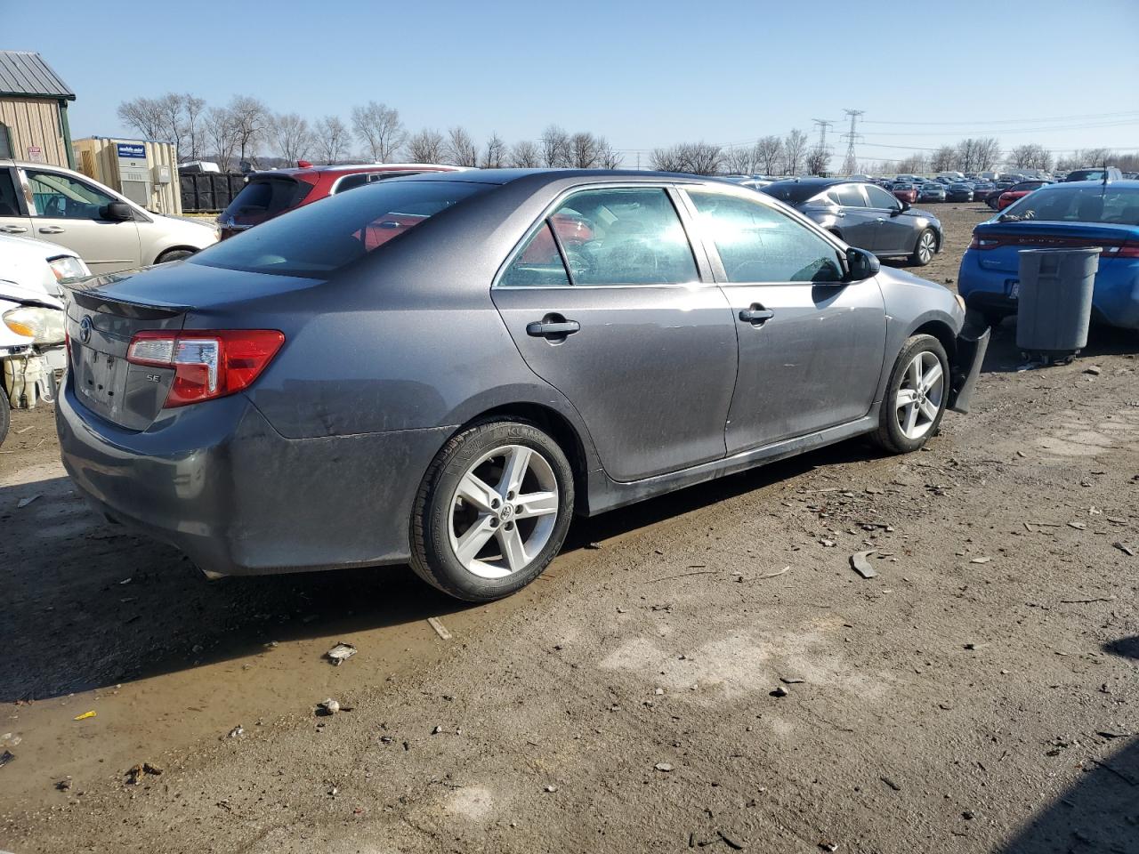 2014 TOYOTA CAMRY L photo 7