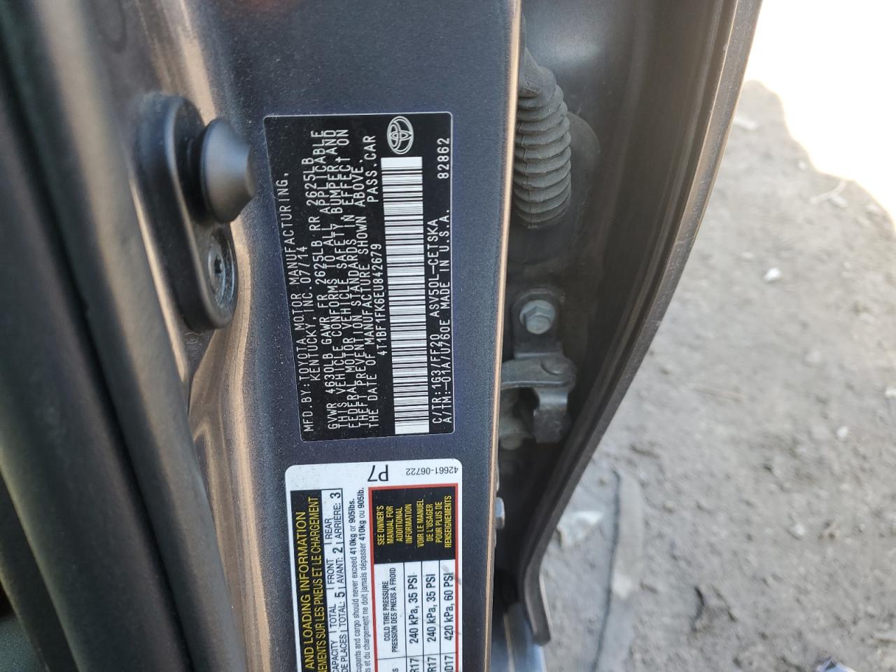 2014 TOYOTA CAMRY L photo 33