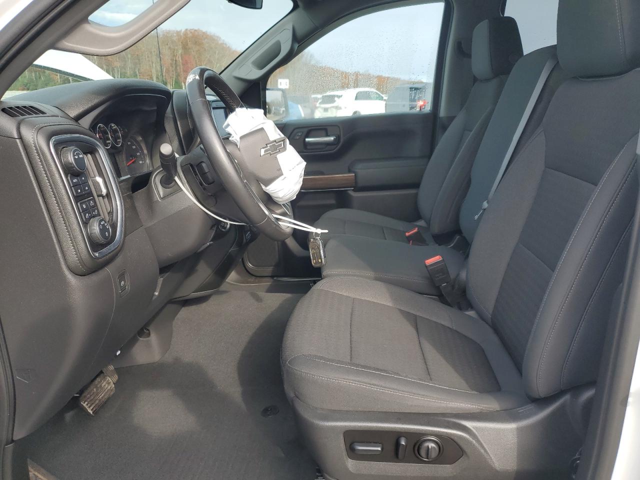 2021 CHEVROLET SILVERADO K1500 RST photo 13