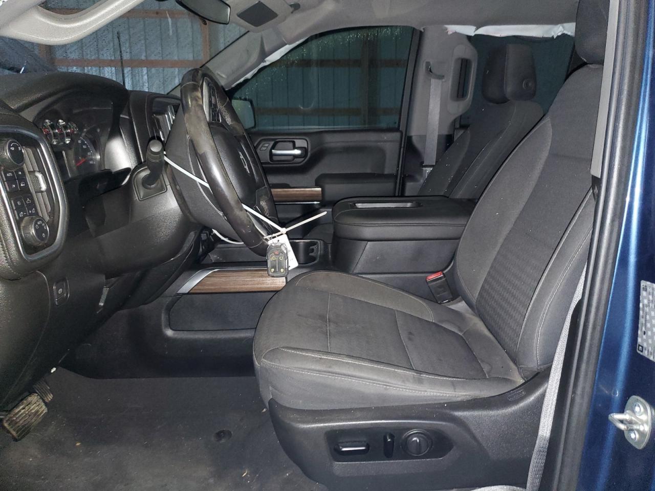 2019 CHEVROLET SILVERADO K1500 RST photo 19