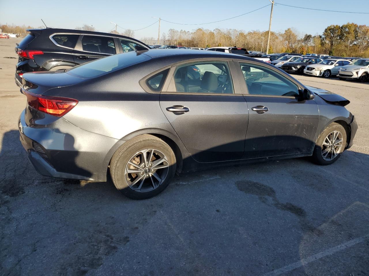 2024 KIA FORTE LX photo 3