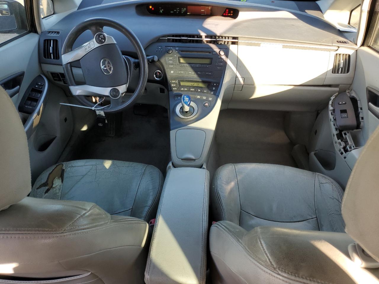 2011 TOYOTA PRIUS photo 15