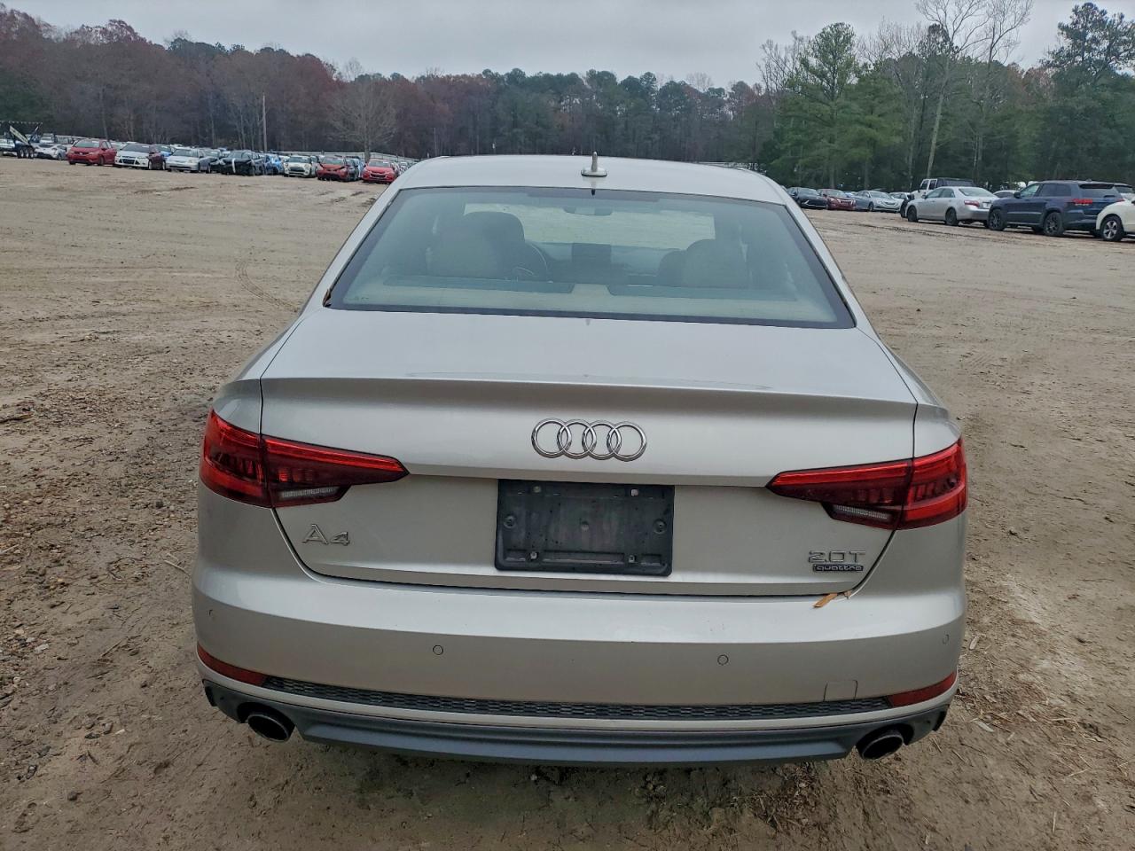 2017 AUDI A4 photo 11