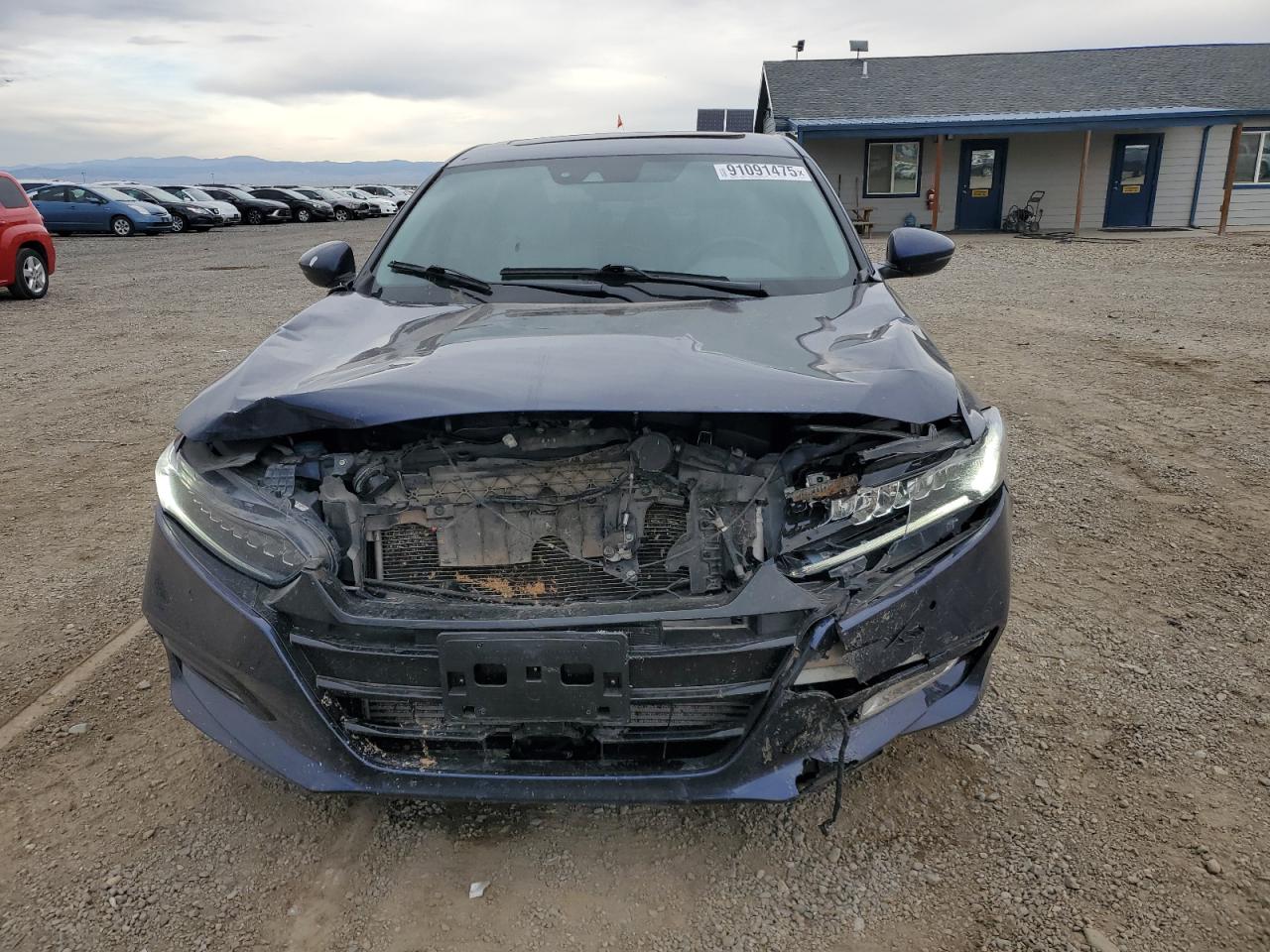 2018 HONDA ACCORD TOURING photo 9