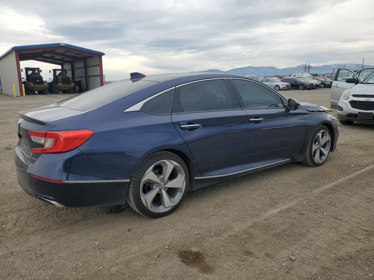 2018 HONDA ACCORD TOURING photo 5