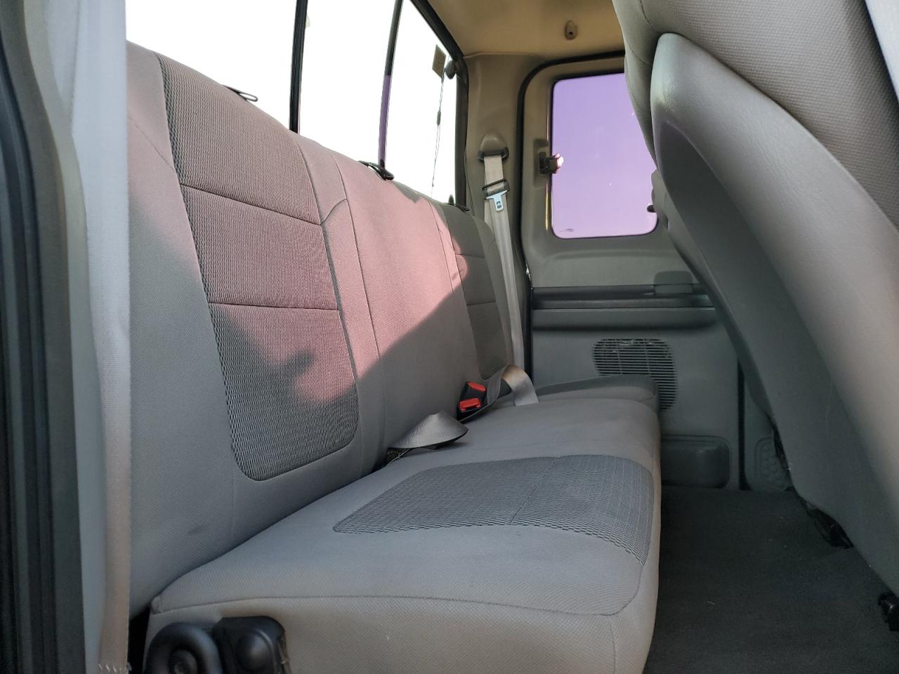 2006 FORD F250 SUPER DUTY photo 28