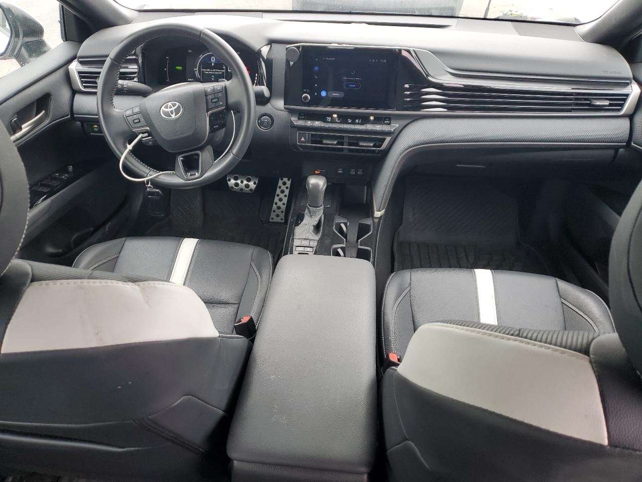 2025 TOYOTA CAMRY XSE photo 15