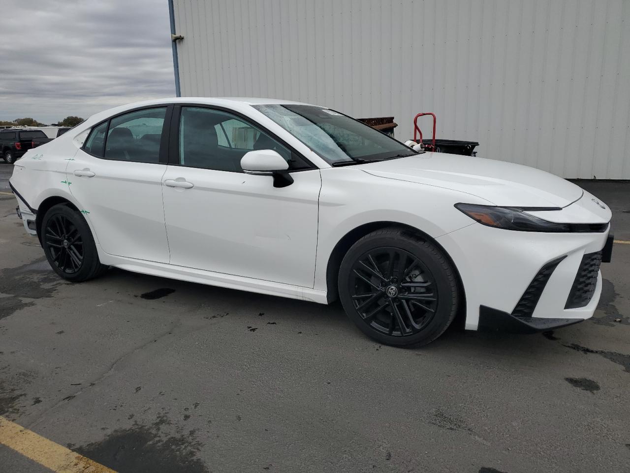 2025 TOYOTA CAMRY XSE photo 7