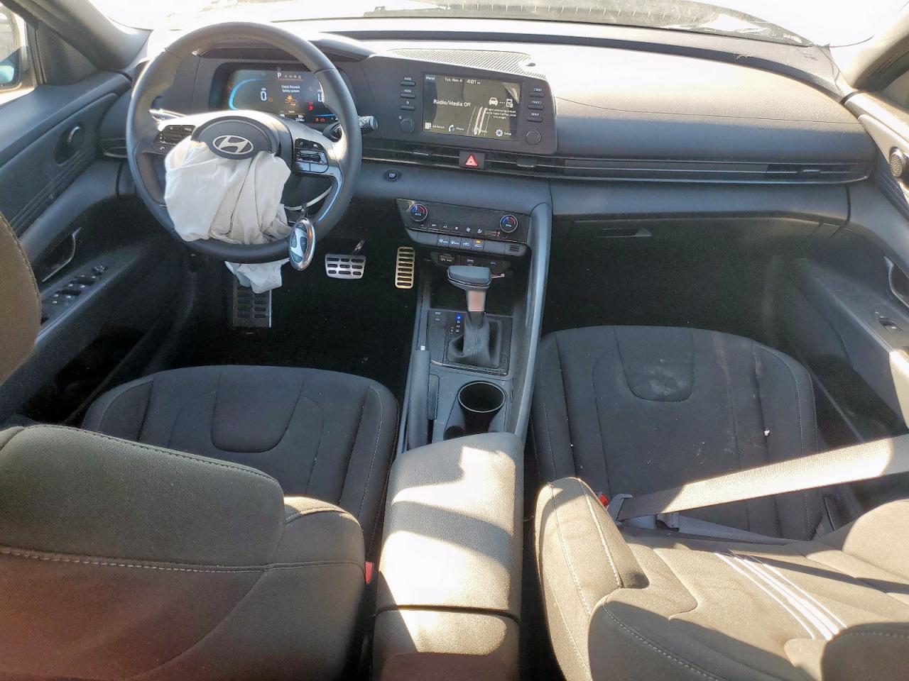 2025 HYUNDAI ELANTRA SEL SPORT photo 15