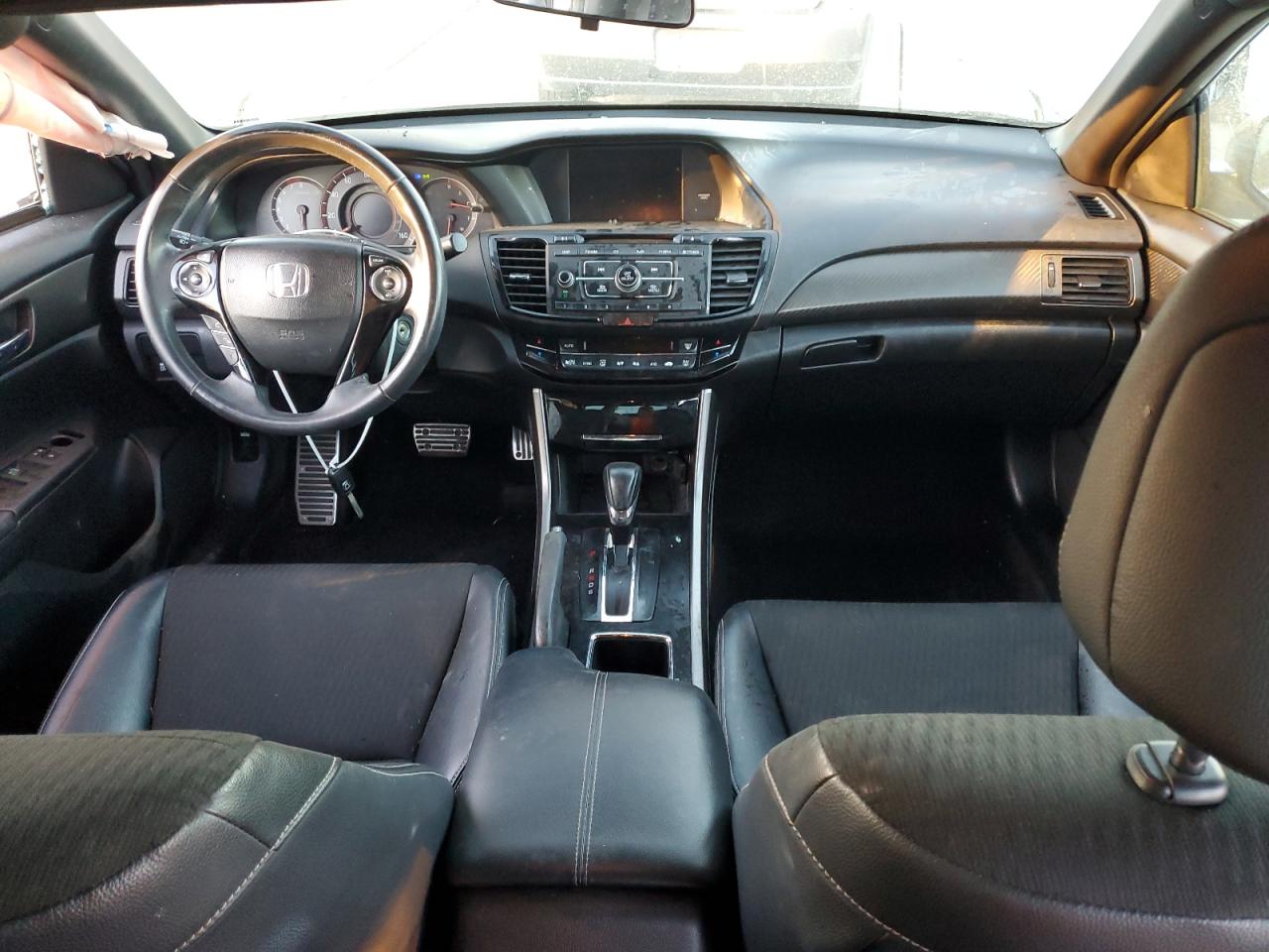 2017 HONDA ACCORD SPORT photo 22