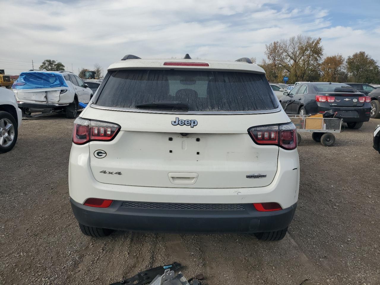 2017 JEEP COMPASS LATITUDE photo 11