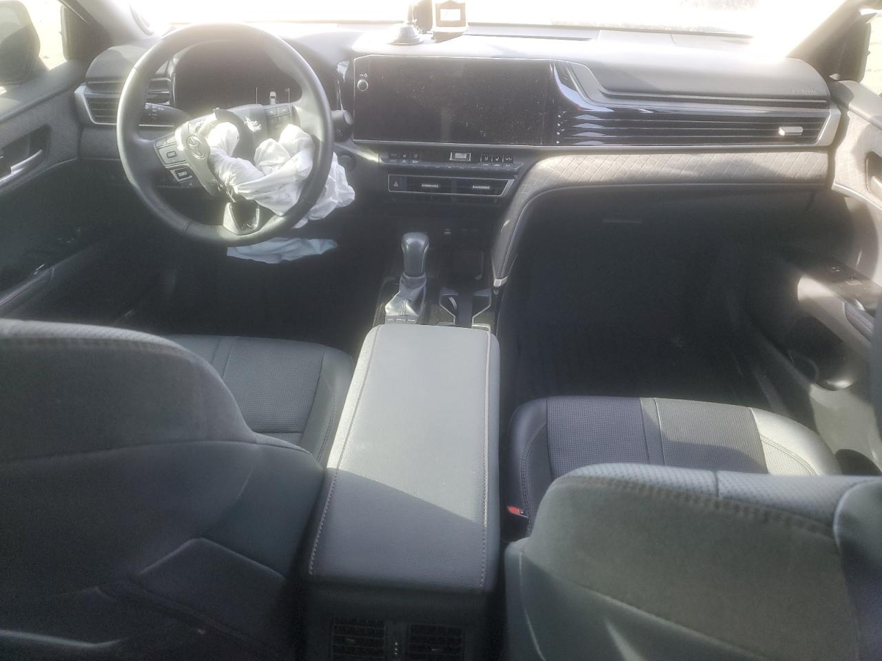 2025 TOYOTA CAMRY XSE photo 15