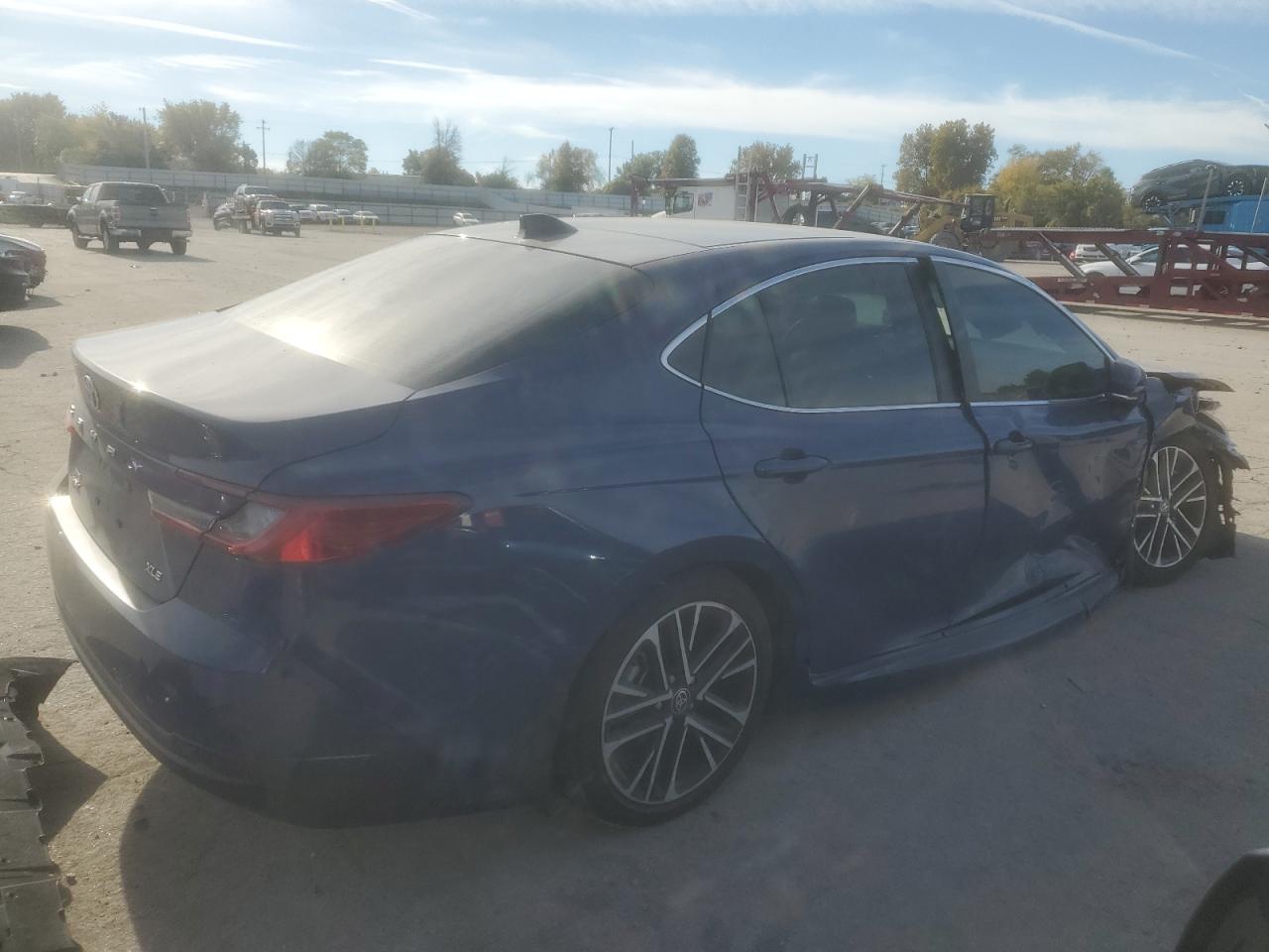 2025 TOYOTA CAMRY XSE photo 5