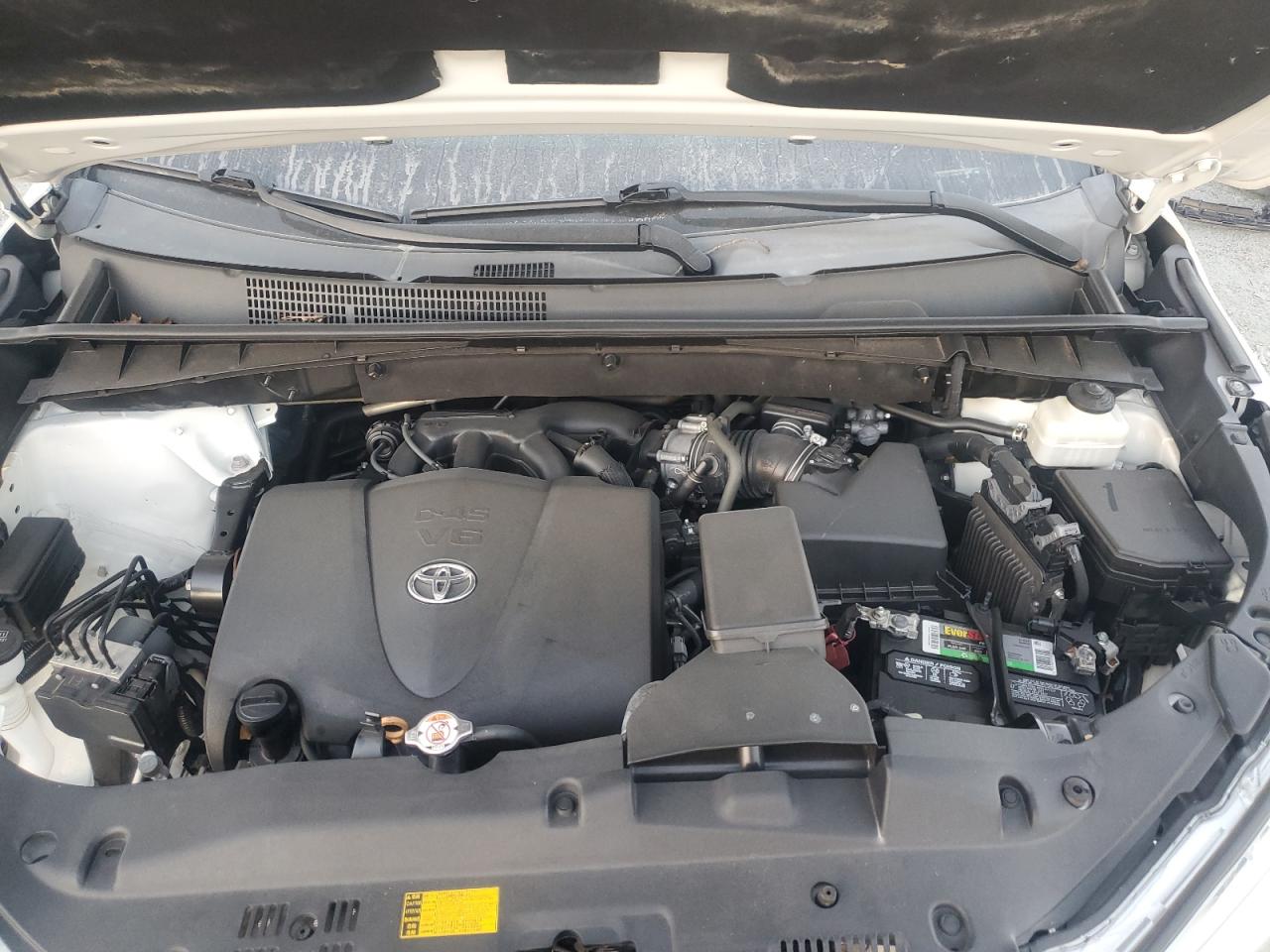 2019 TOYOTA HIGHLANDER SE photo 12