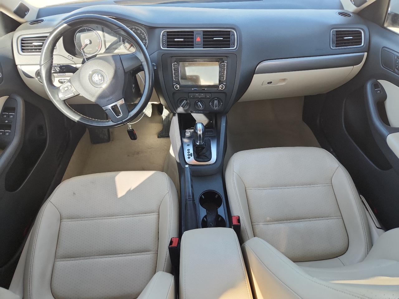 2013 VOLKSWAGEN JETTA TDI photo 8