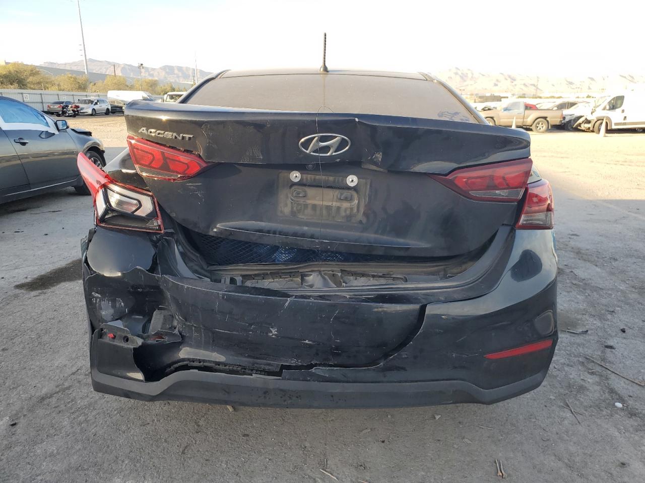 2019 HYUNDAI ACCENT SE photo 11