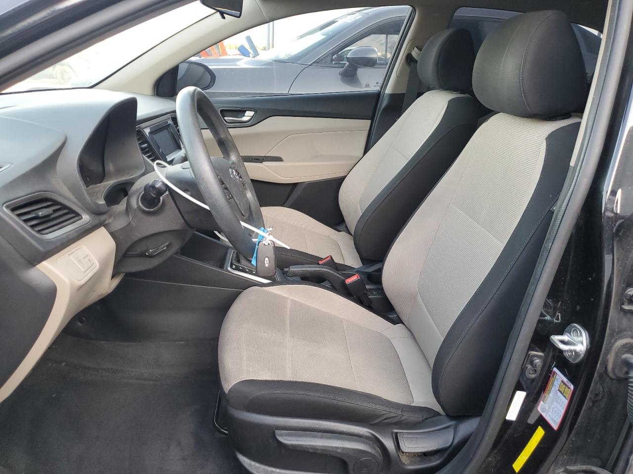 2019 HYUNDAI ACCENT SE photo 13