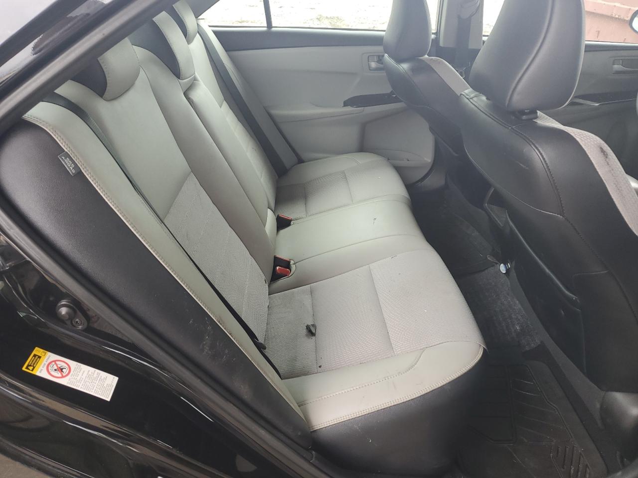 2017 TOYOTA CAMRY LE photo 19