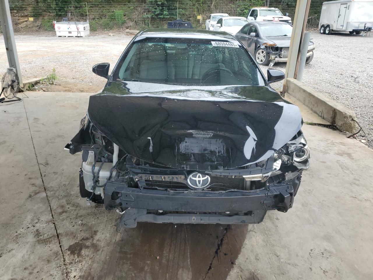 2017 TOYOTA CAMRY LE photo 9