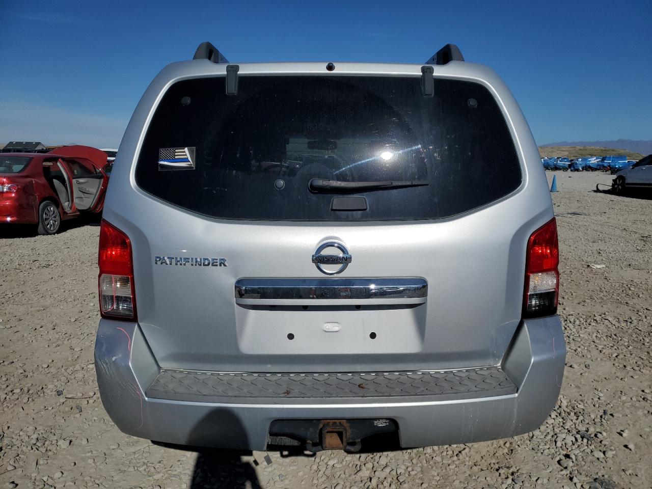 2011 NISSAN PATHFINDER S photo 6