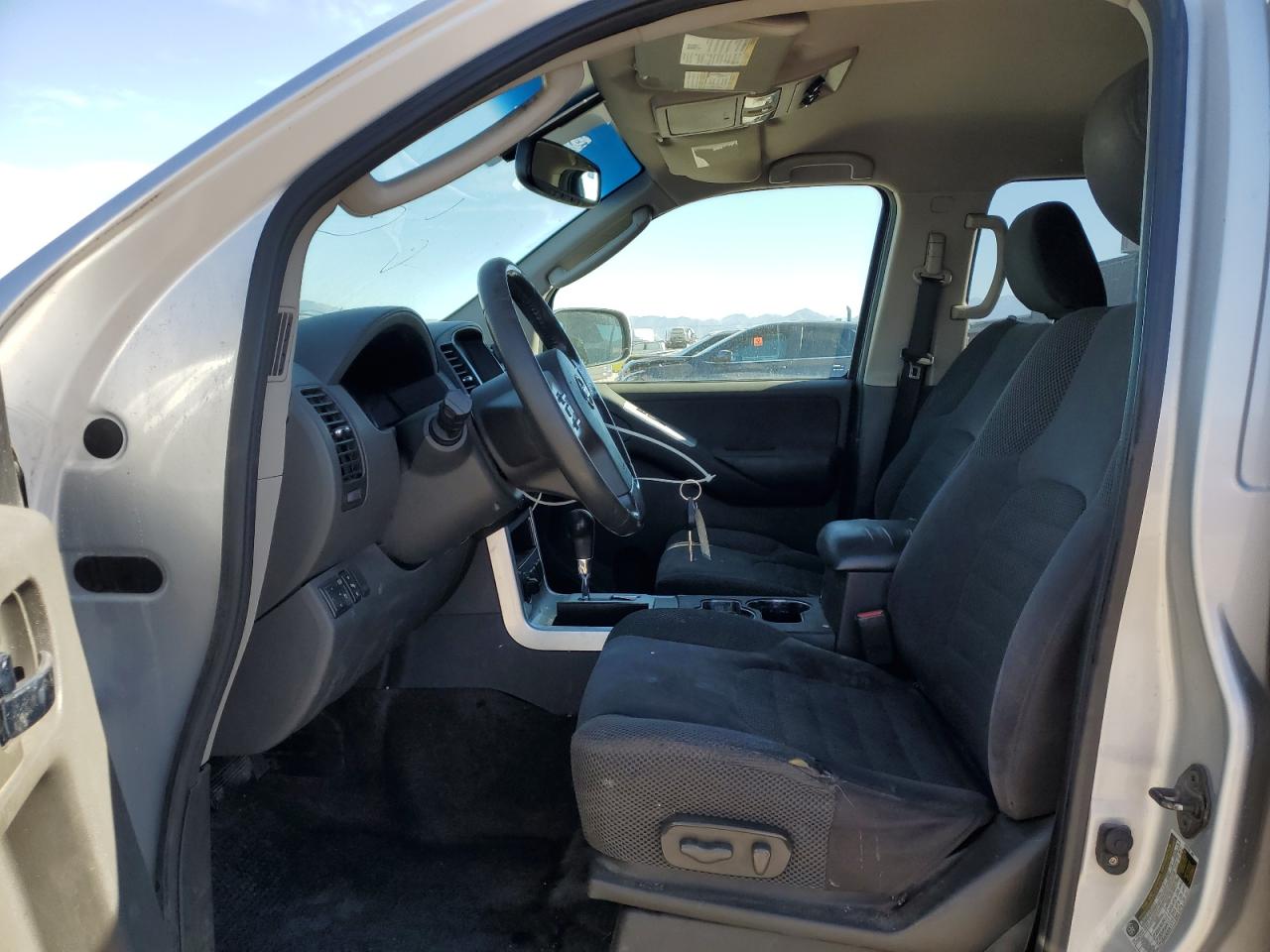 2011 NISSAN PATHFINDER S photo 7