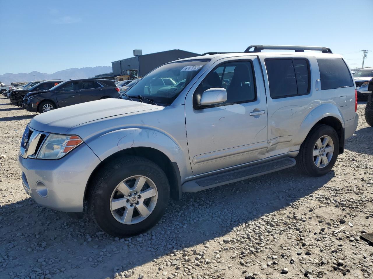 2011 NISSAN PATHFINDER