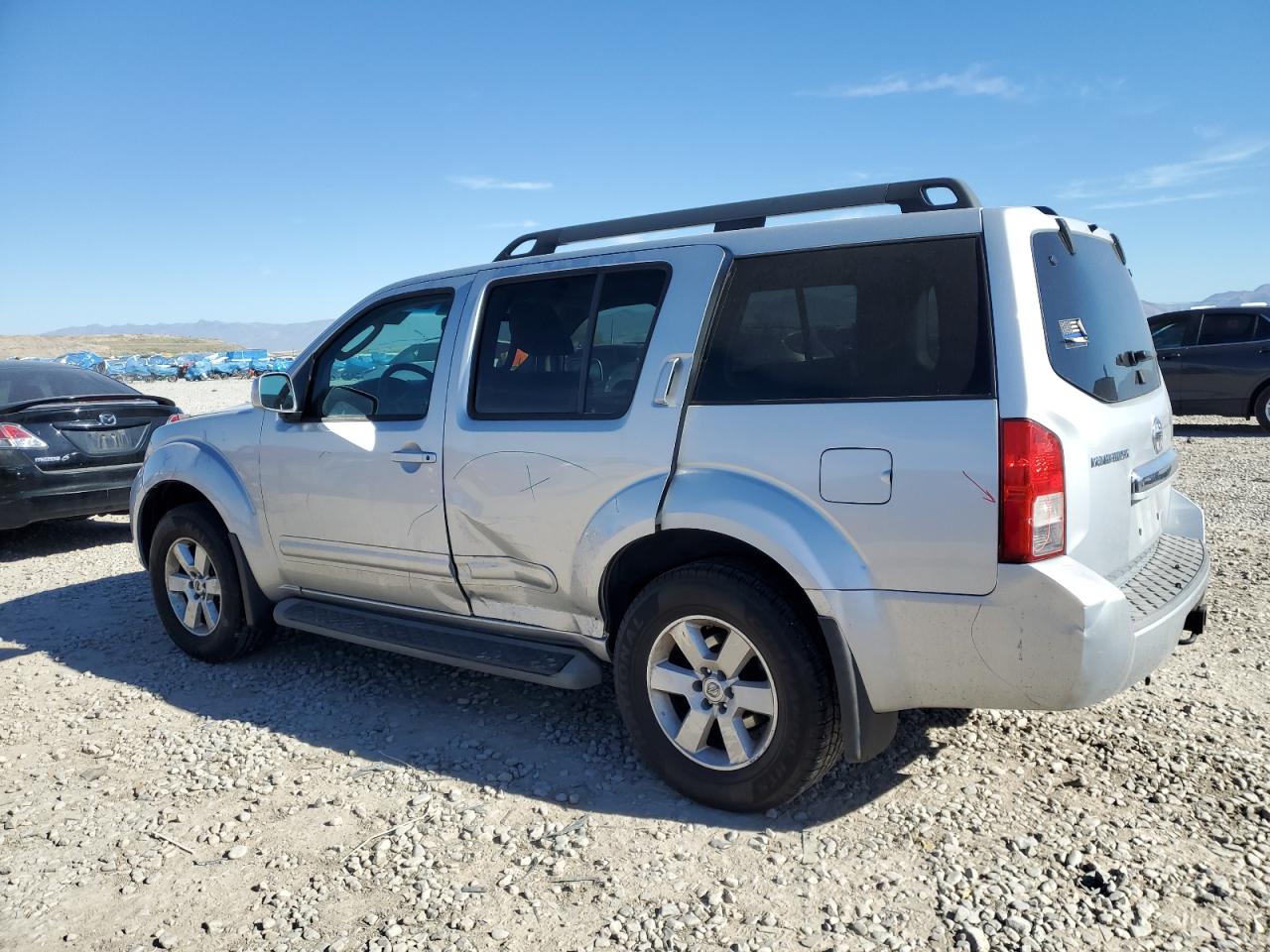 2011 NISSAN PATHFINDER S photo 2