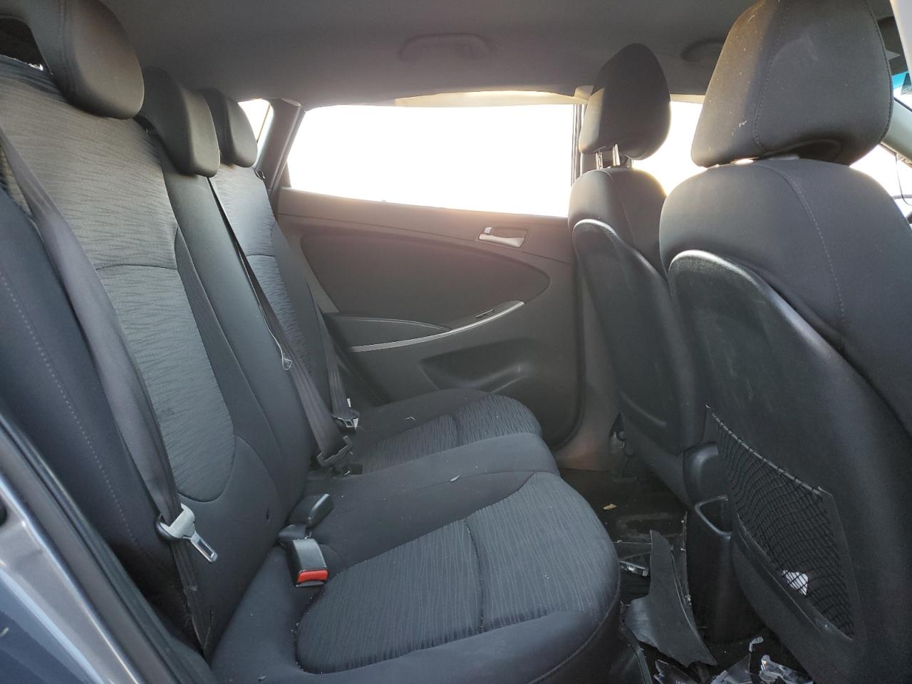 2017 HYUNDAI ACCENT SE photo 19