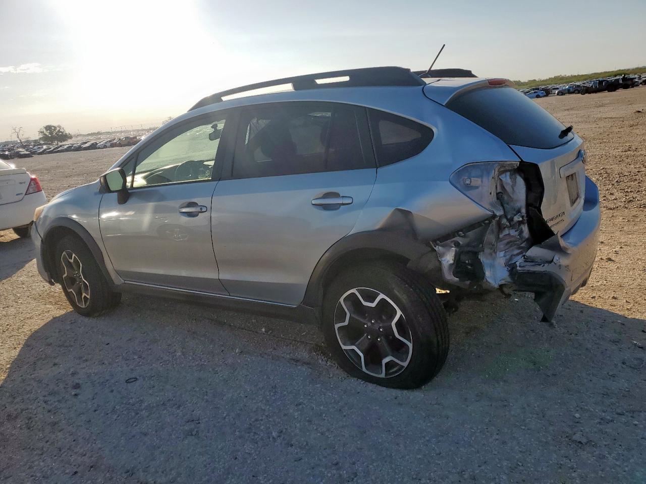 2015 SUBARU XV CROSSTREK photo 4