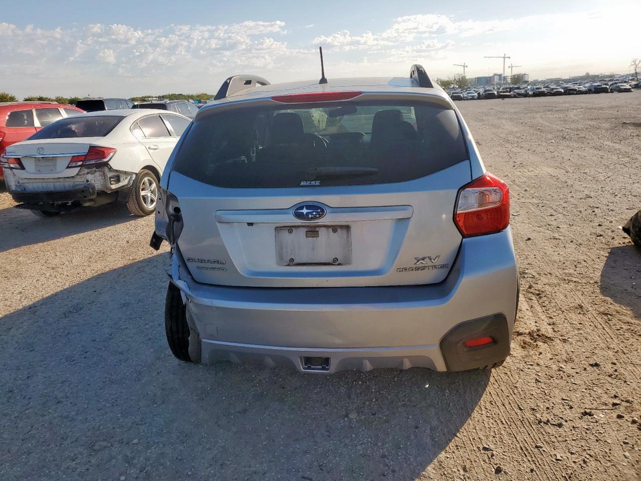 2015 SUBARU XV CROSSTREK photo 16
