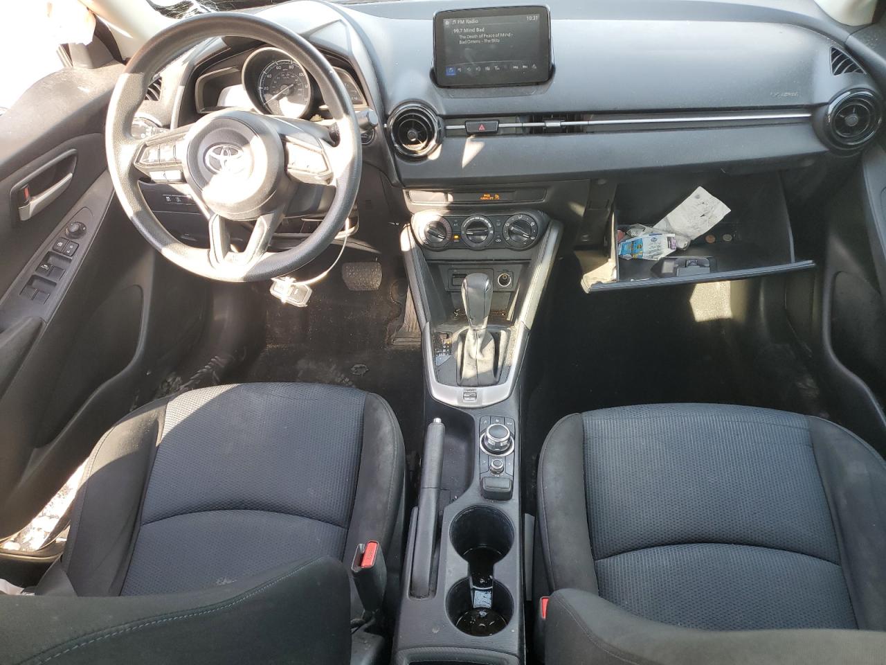 2019 TOYOTA YARIS L photo 15
