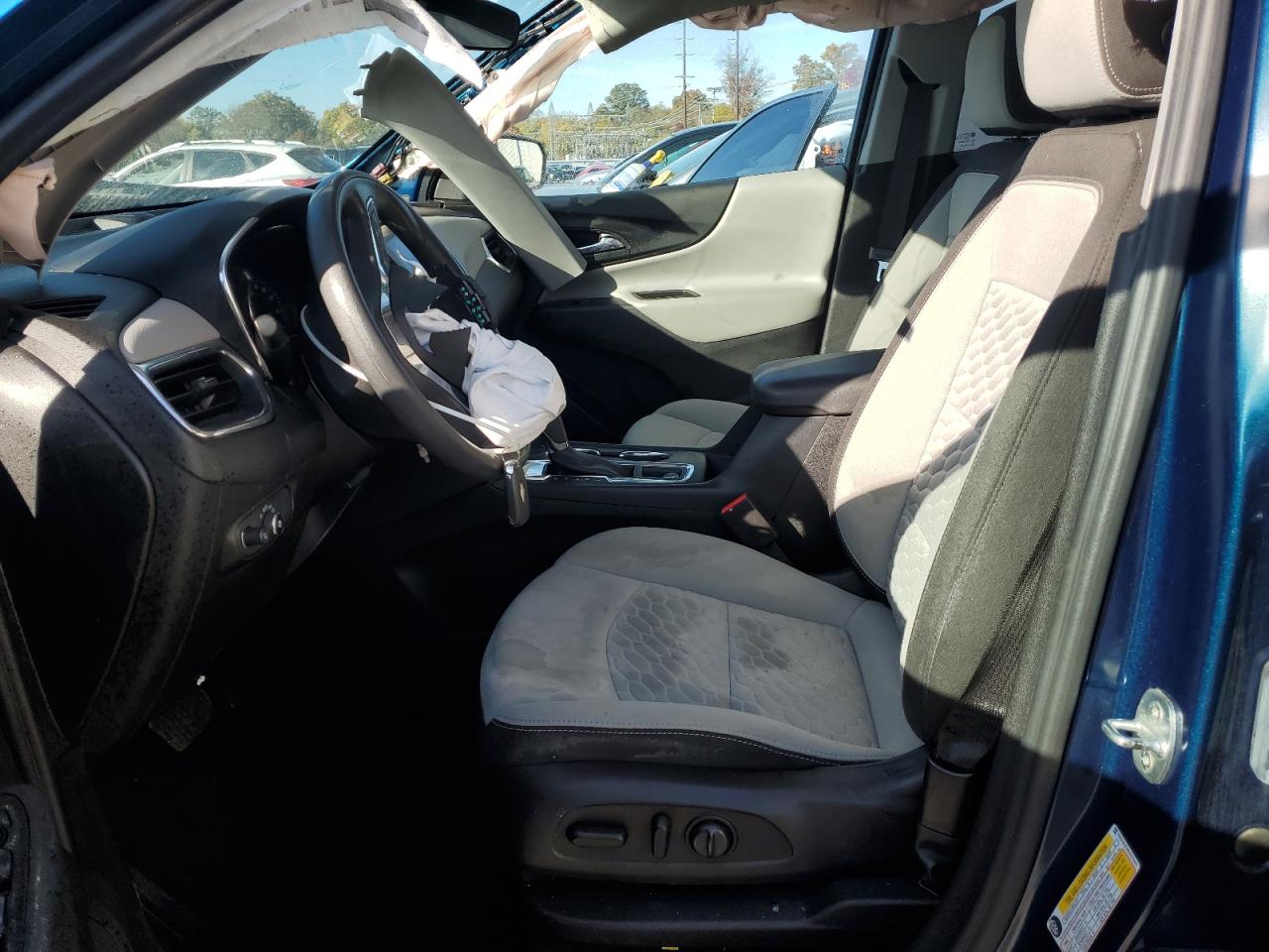 2020 CHEVROLET EQUINOX LT photo 7