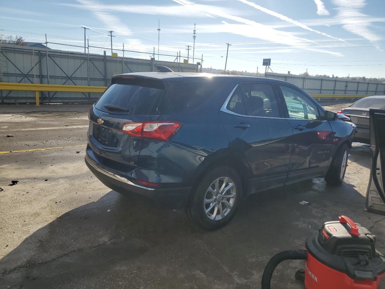 2020 CHEVROLET EQUINOX LT photo 3