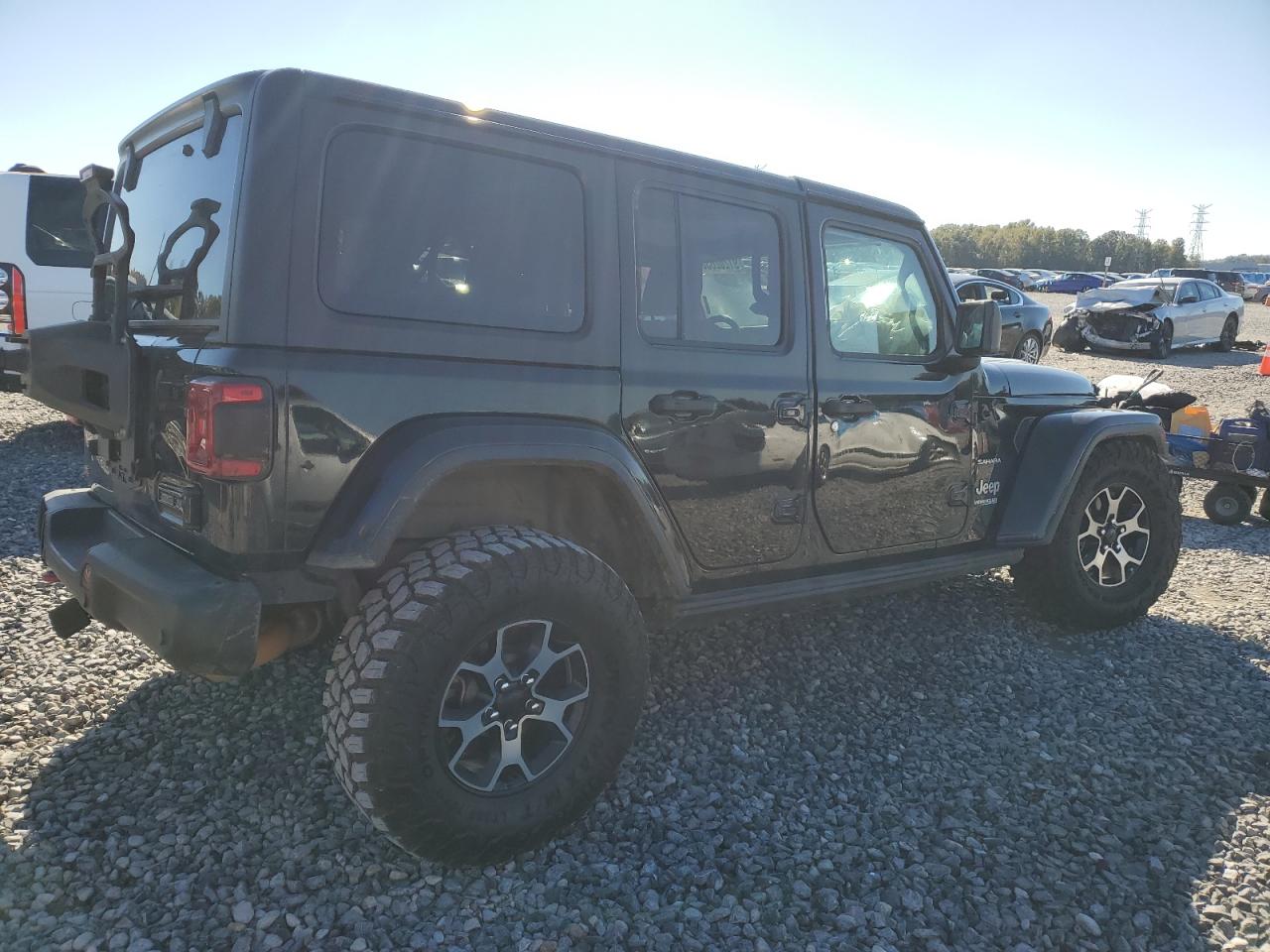 2018 JEEP WRANGLER UNLIMITED SAHARA photo 3