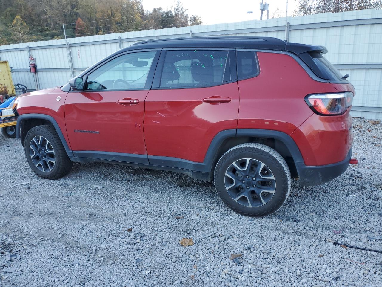 2021 JEEP COMPASS TRAILHAWK photo 3